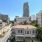 Newly Renovated 1 Bedroom Apartment In The Heart Of Tel Aviv By Sea N\' Rent
