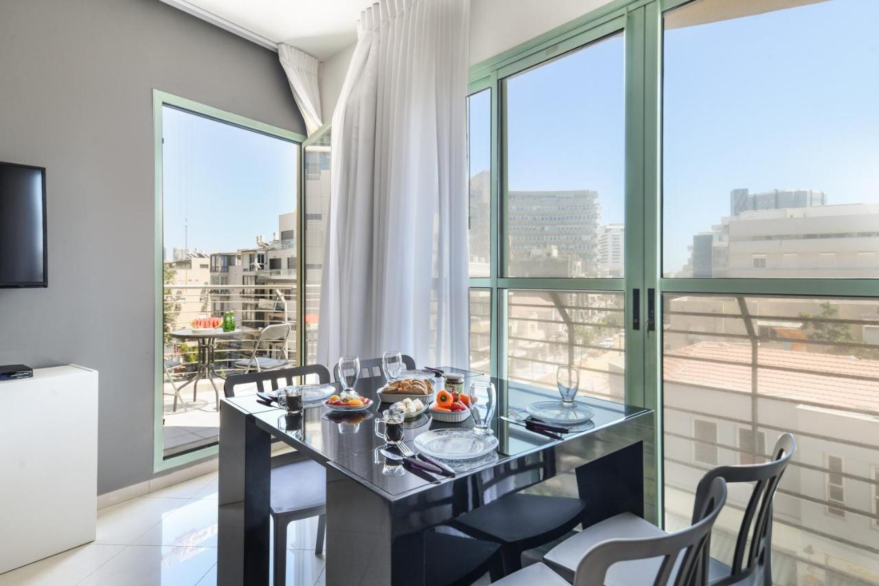 Newly Renovated 1 Bedroom In The Heart Of By Sea N' Rent *