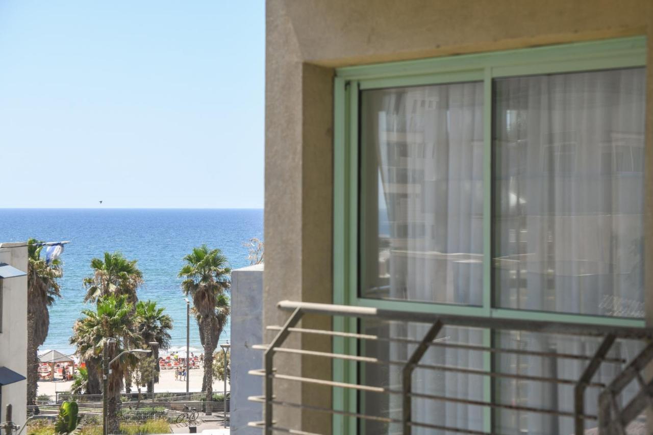Newly Renovated 1 Bedroom In The Heart Of By Sea N' Rent Apartment *
